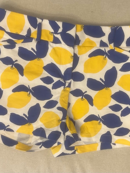 LOFT Pants - LOFT Yellow and Navy Lemon-Print Shorts